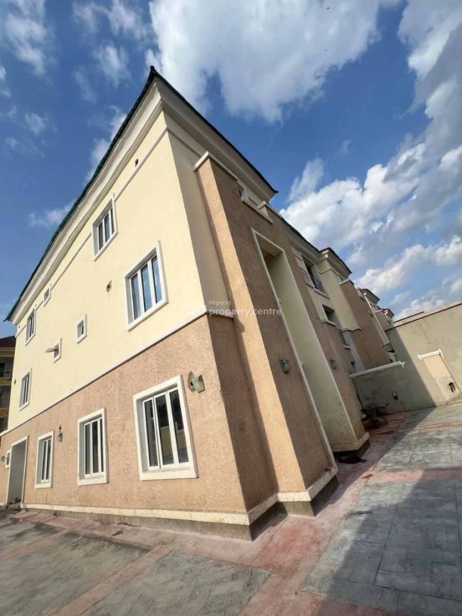 Amazing 4 Bedroom Semi-detached Duplex, Guzape Main, Guzape District, Abuja, Semi-detached Duplex for Rent