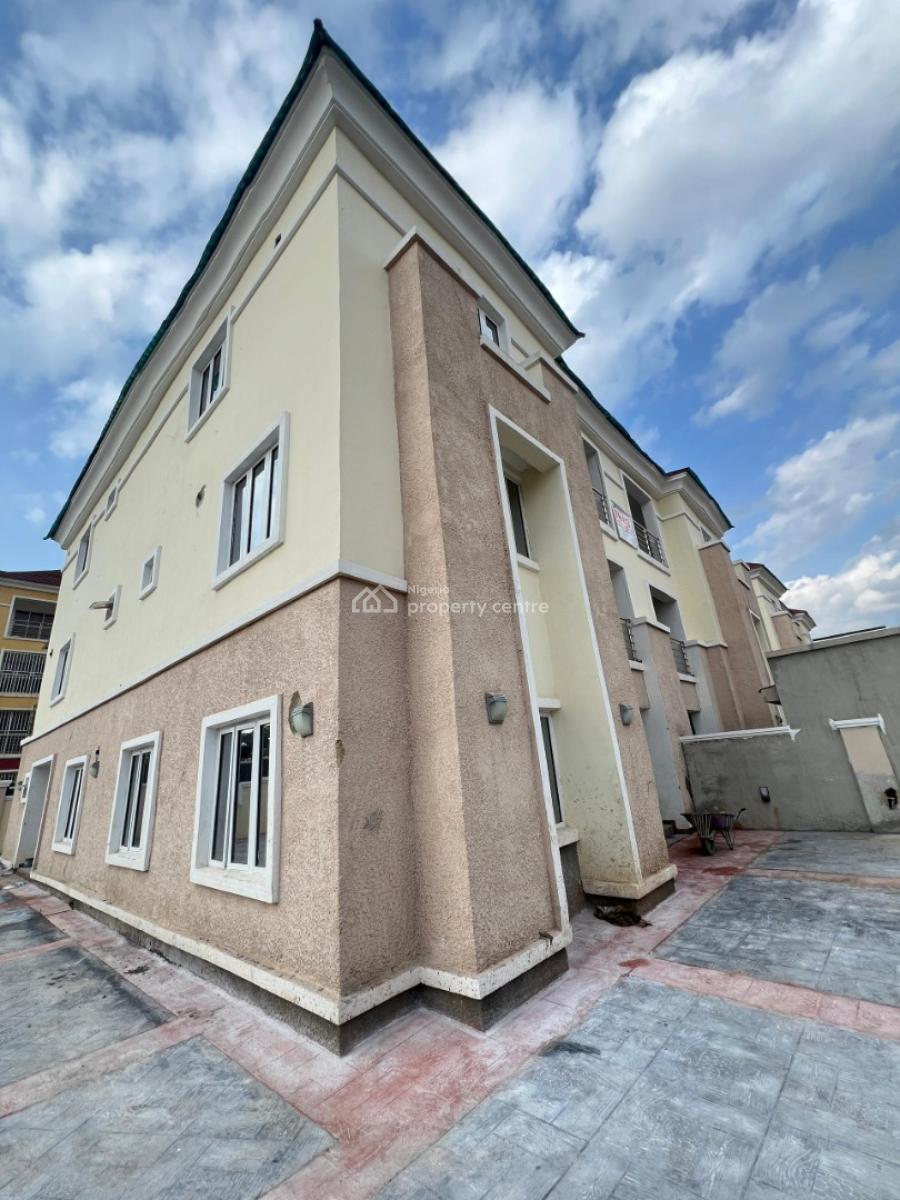 Amazing 4 Bedroom Semi-detached Duplex, Guzape Main, Guzape District, Abuja, Semi-detached Duplex for Rent