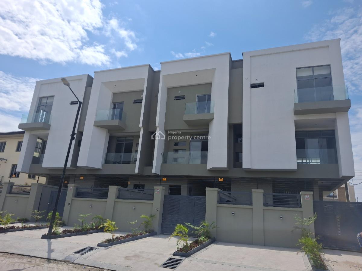 Self Compound 3 Bedroom Terrace with Bq, Lekki Phase 1, Lekki, Lagos, House for Sale