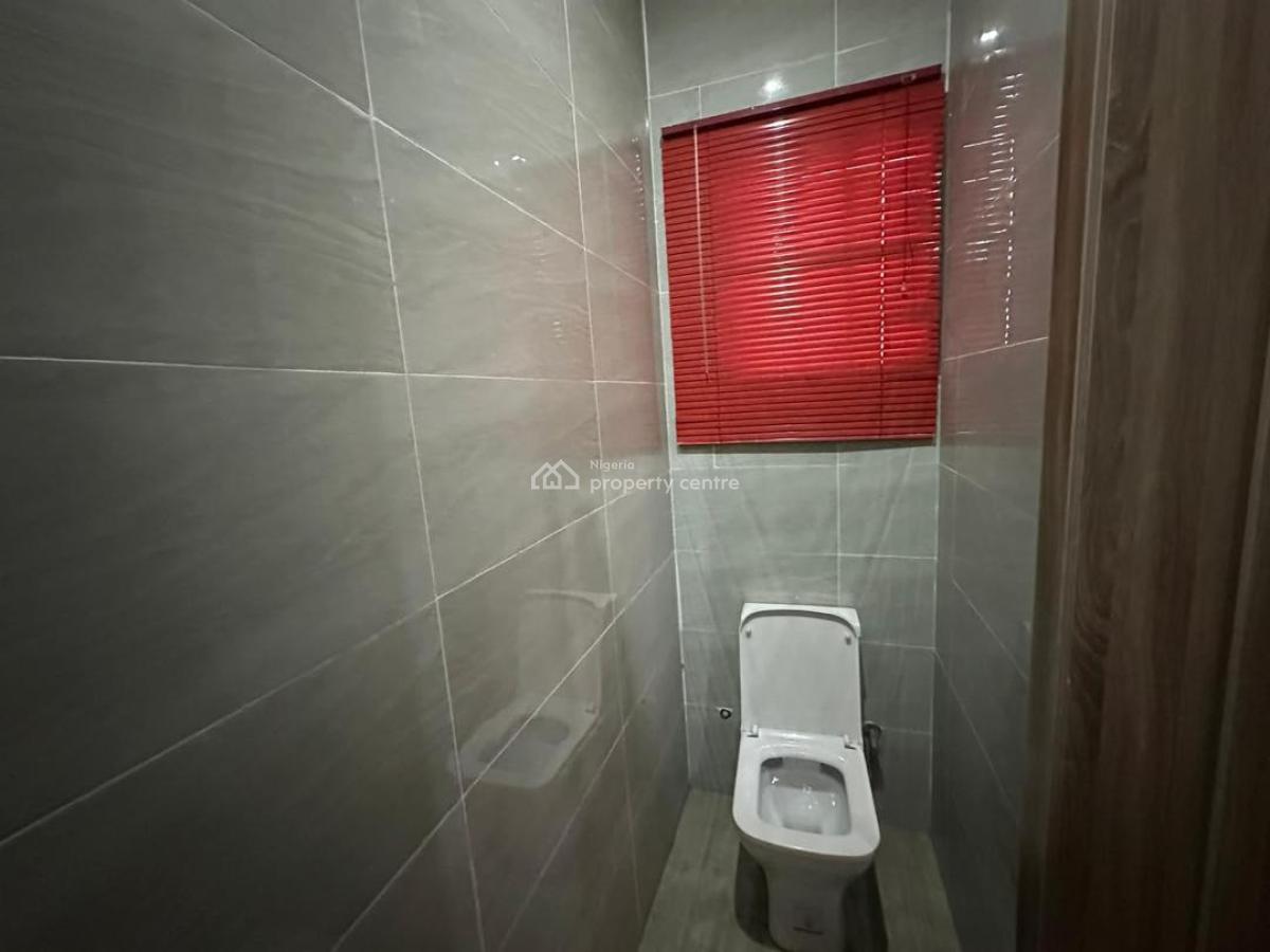 Well Maintained 2 Bedroom Flat, Lekki Phase 1, Lekki, Lagos, Flat / Apartment for Rent