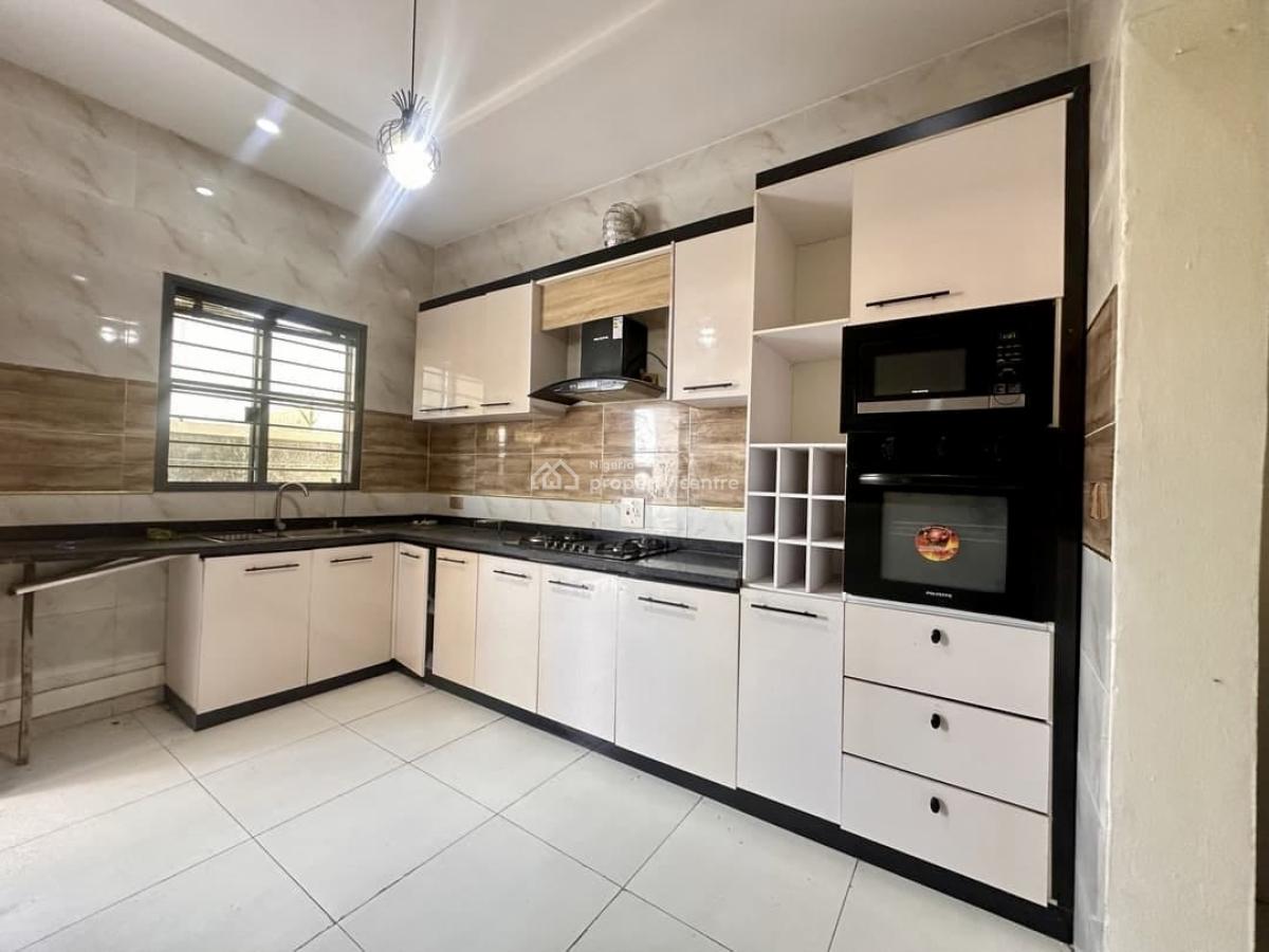 Well-maintained 4-bedroom Terrace Duplex, Vgc Extension, Ajah, Lagos, Terraced Duplex for Rent