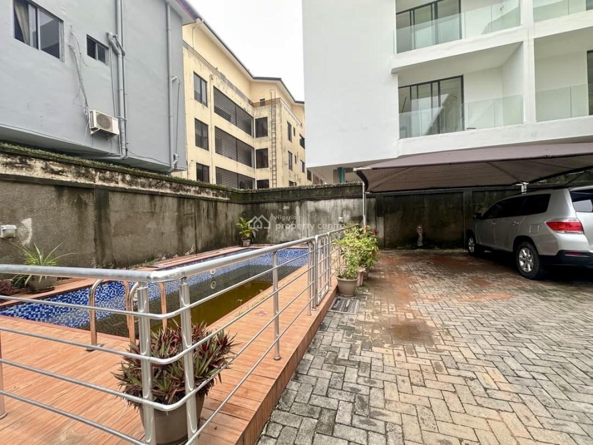-	Well-finished 4-bedroom Terrace Duplex with Bq, Lekki, Lekki Phase 1, Lekki, Lagos, Terraced Duplex for Rent