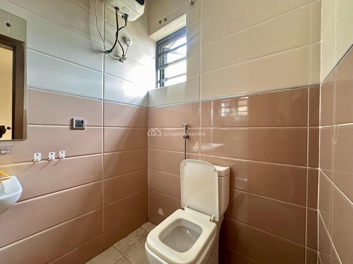 -	Well-finished 4-bedroom Terrace Duplex with Bq, Lekki, Lekki Phase 1, Lekki, Lagos, Terraced Duplex for Rent