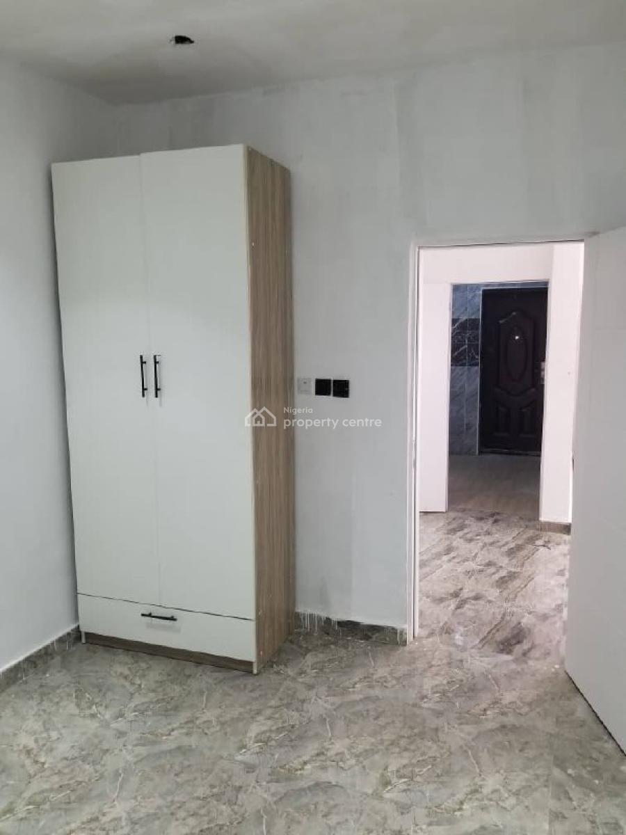 2 Bedroom Apartment with Spacious Living Room, Lekki Phase 1, Lekki, Lagos, Flat / Apartment for Rent
