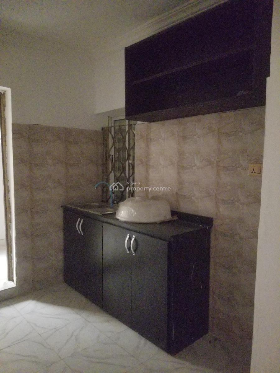 2 Bedroom Flat with Ensuite Toilets, Off Alh. Marsha, Surulere, Lagos, Flat / Apartment for Rent