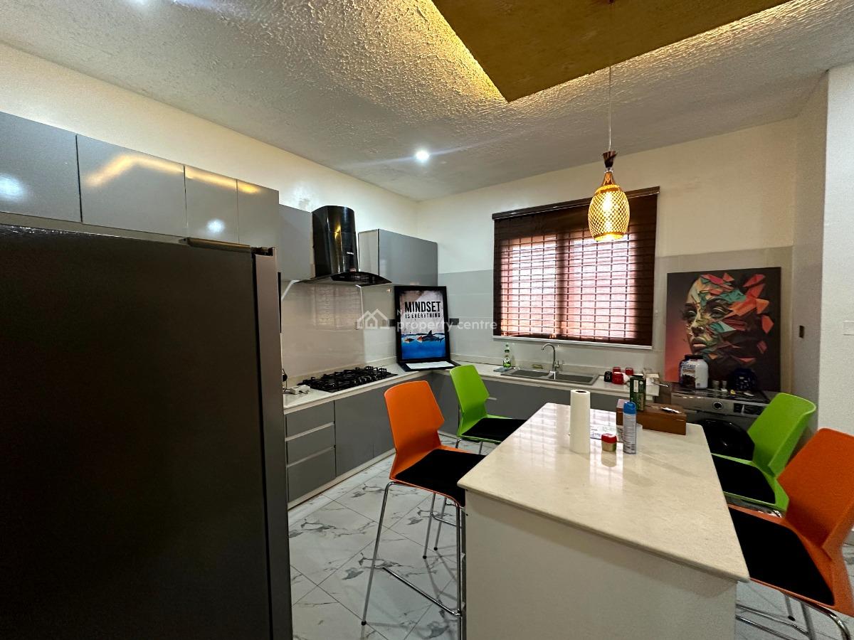Luxury Ensuit 2 Bedroom Spacious Apt Up Floor, Lekki Right Hand Side (rhs), Lekki Phase 1, Lekki, Lagos, Flat / Apartment for Rent