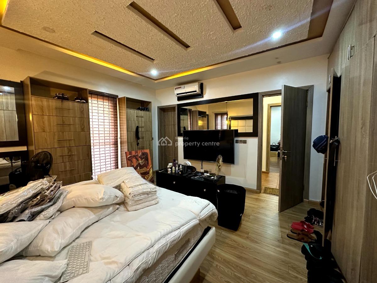 Luxury Ensuit 2 Bedroom Spacious Apt Up Floor, Lekki Right Hand Side (rhs), Lekki Phase 1, Lekki, Lagos, Flat / Apartment for Rent