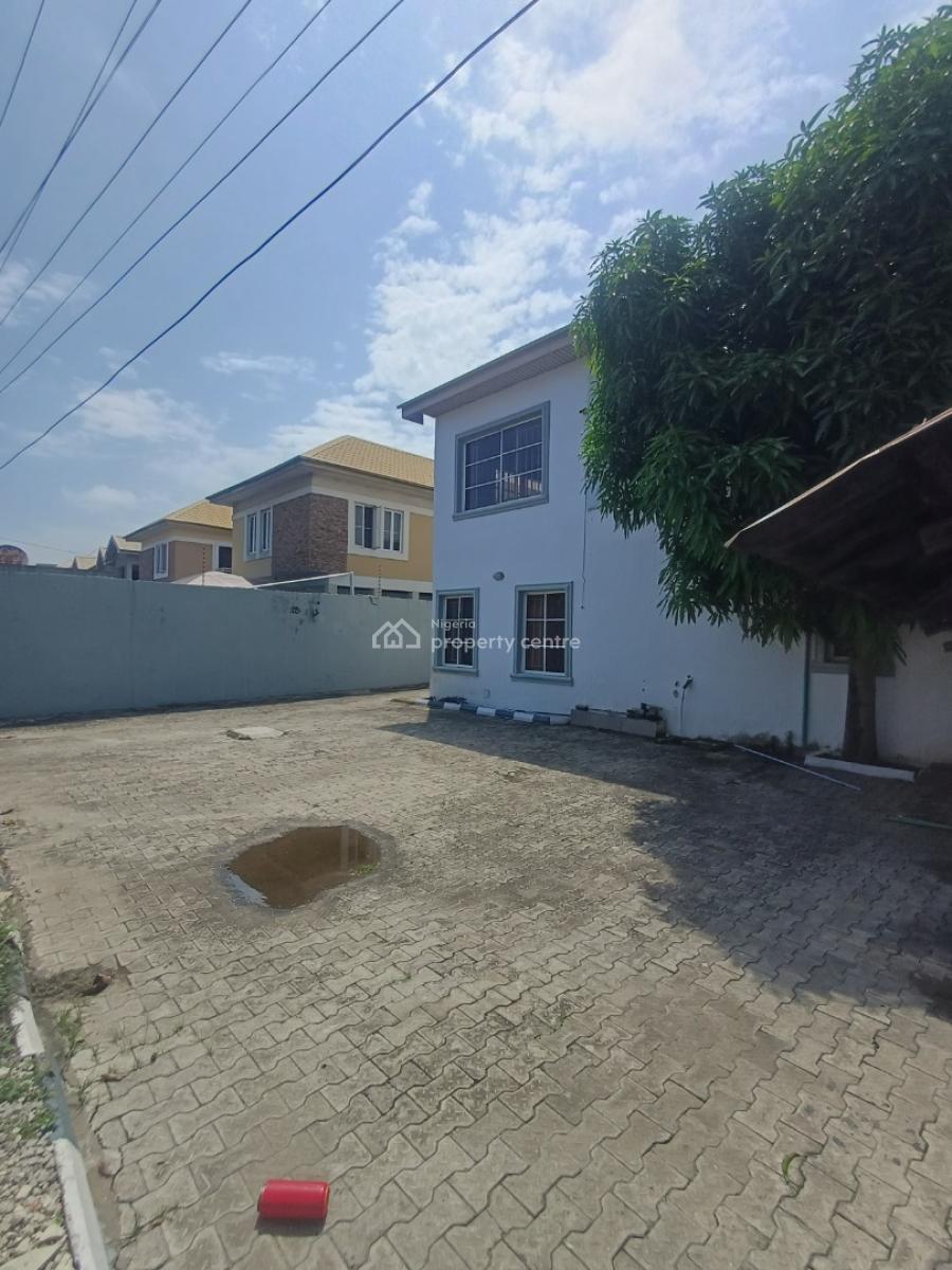 Clean 4 Bedroom Semi Detached Duplex, Off Admiralty Way, Lekki Phase 1, Lekki, Lagos, Semi-detached Duplex for Rent