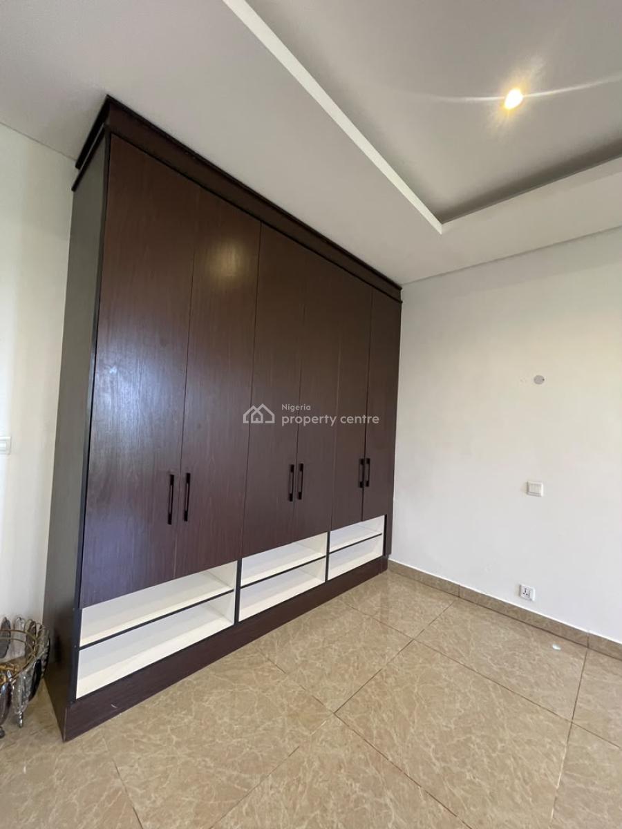 Spacious 4 Bedroom Maisonette with a Bq. Kindly Read The Brief First, Banana Island, Ikoyi, Lagos, House for Rent