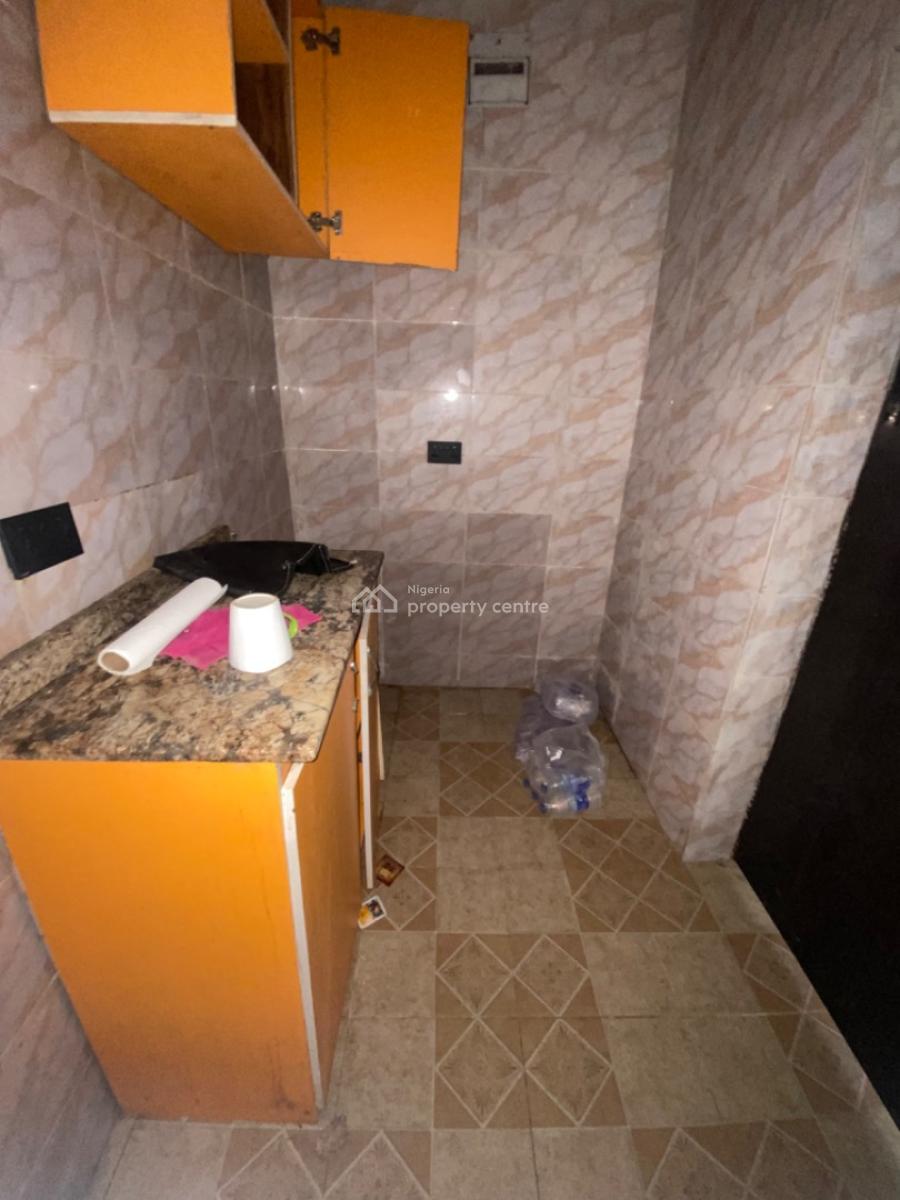 Neatly Used 1 Bedroom Flat, Divine Garden Estate, Opposite Yakoyo, Before Sky Mall, Sangotedo, Ajah, Lagos, Flat / Apartment for Rent