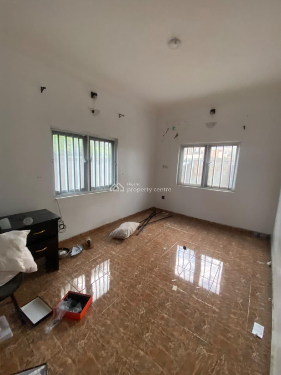 Neatly Used 1 Bedroom Flat, Divine Garden Estate, Opposite Yakoyo, Before Sky Mall, Sangotedo, Ajah, Lagos, Flat / Apartment for Rent