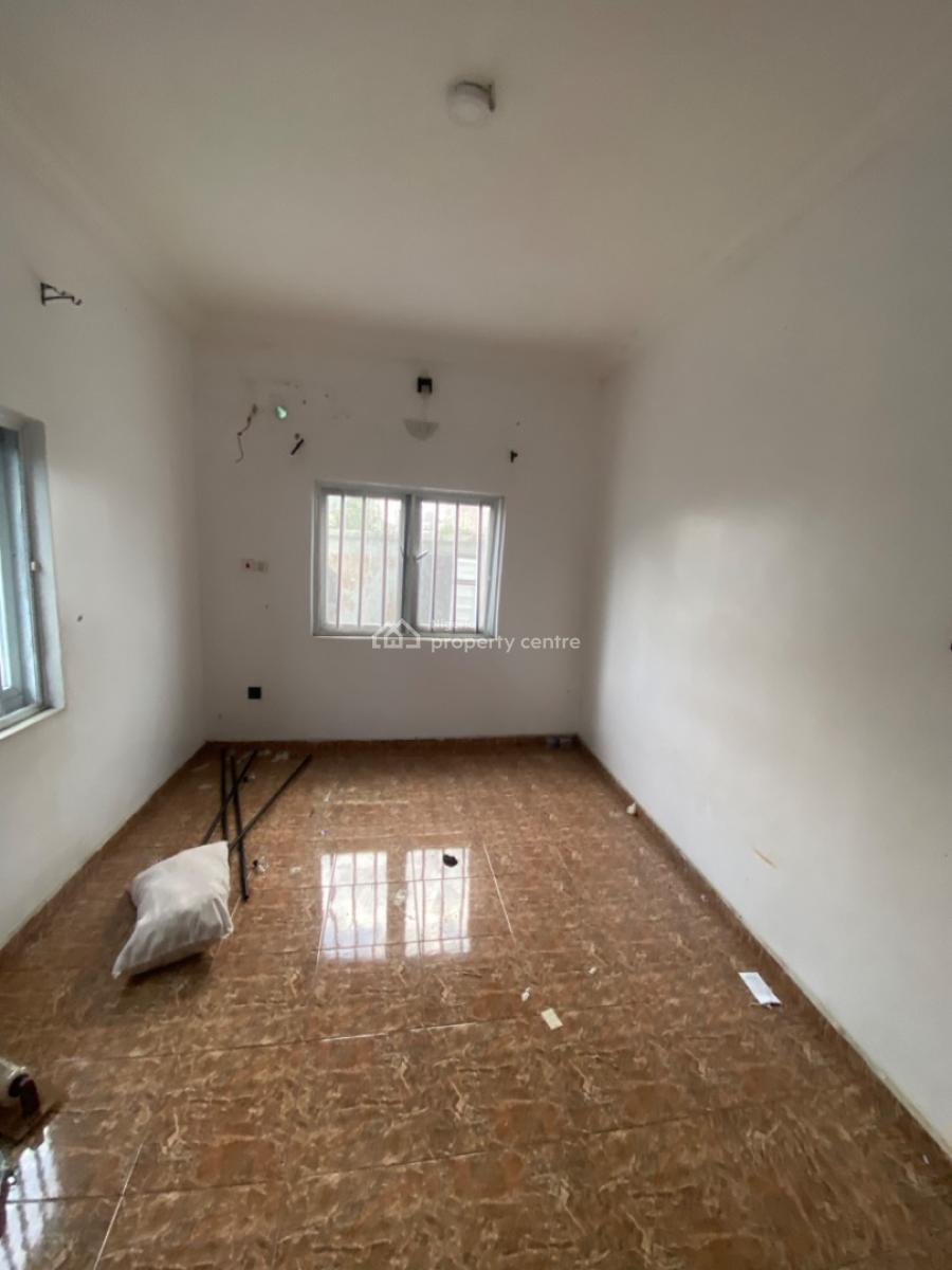 Neatly Used 1 Bedroom Flat, Divine Garden Estate, Opposite Yakoyo, Before Sky Mall, Sangotedo, Ajah, Lagos, Flat / Apartment for Rent