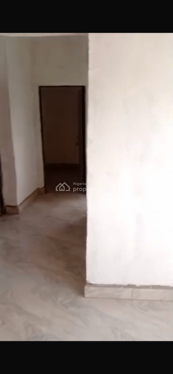 2 Bedroom Flat Available, Ebute Metta East, Yaba, Lagos, Flat / Apartment for Rent