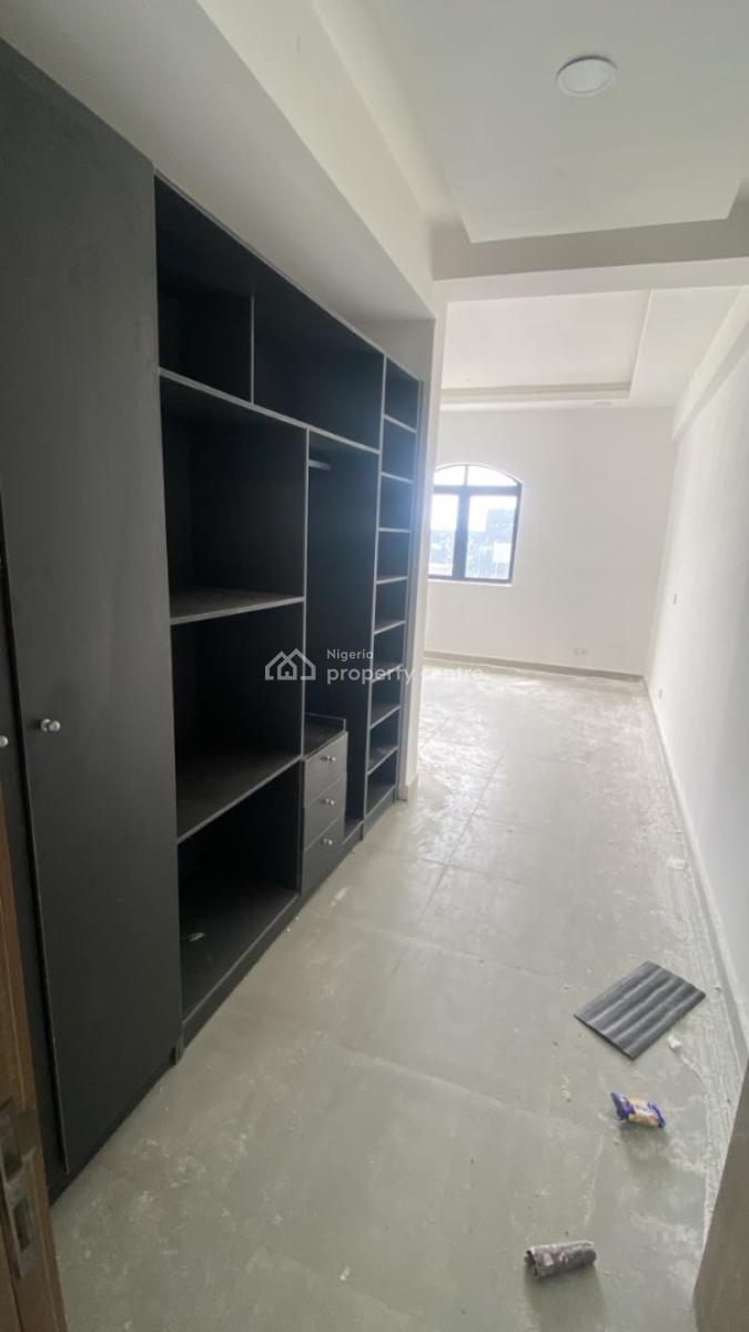 3 Bedroom Luxury Flat with an Open Kitchen on The 4th Floor, Admiralty Way, Lekki Phase 1, Lekki, Lagos, Mini Flat (room and Parlour) for Rent