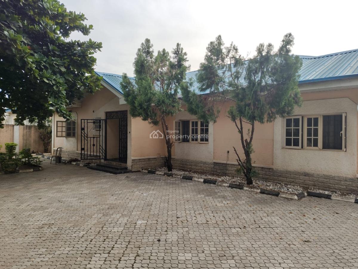 Standard 3 Bedroom Detached House with 2 Rooms Boys Quarters, Galadimawa, Abuja, Detached Bungalow for Sale