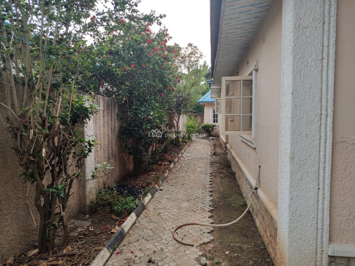 Standard 3 Bedroom Detached House with 2 Rooms Boys Quarters, Galadimawa, Abuja, Detached Bungalow for Sale