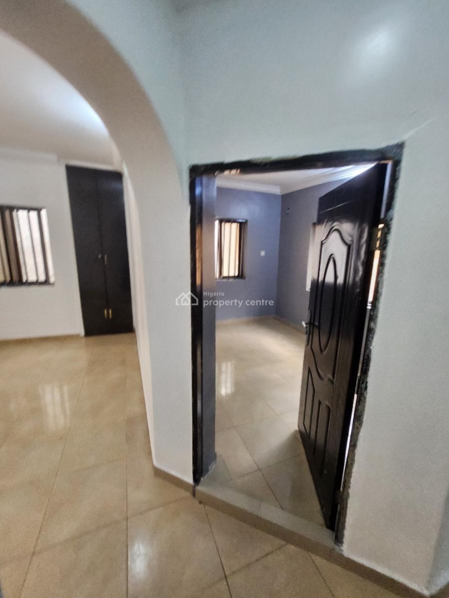 Clean 1 Bedroom Flat, 1st & Ground Floor Available,with Inverter, Wuse, Abuja, Flat / Apartment for Rent