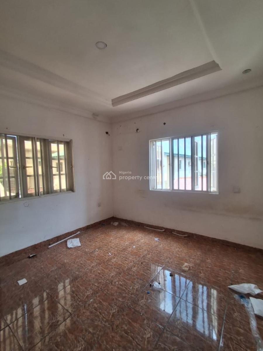 Clean and Very Spacious 3 Bedroom ( Upstairs), Badore, Ajah, Lagos, Flat / Apartment for Rent