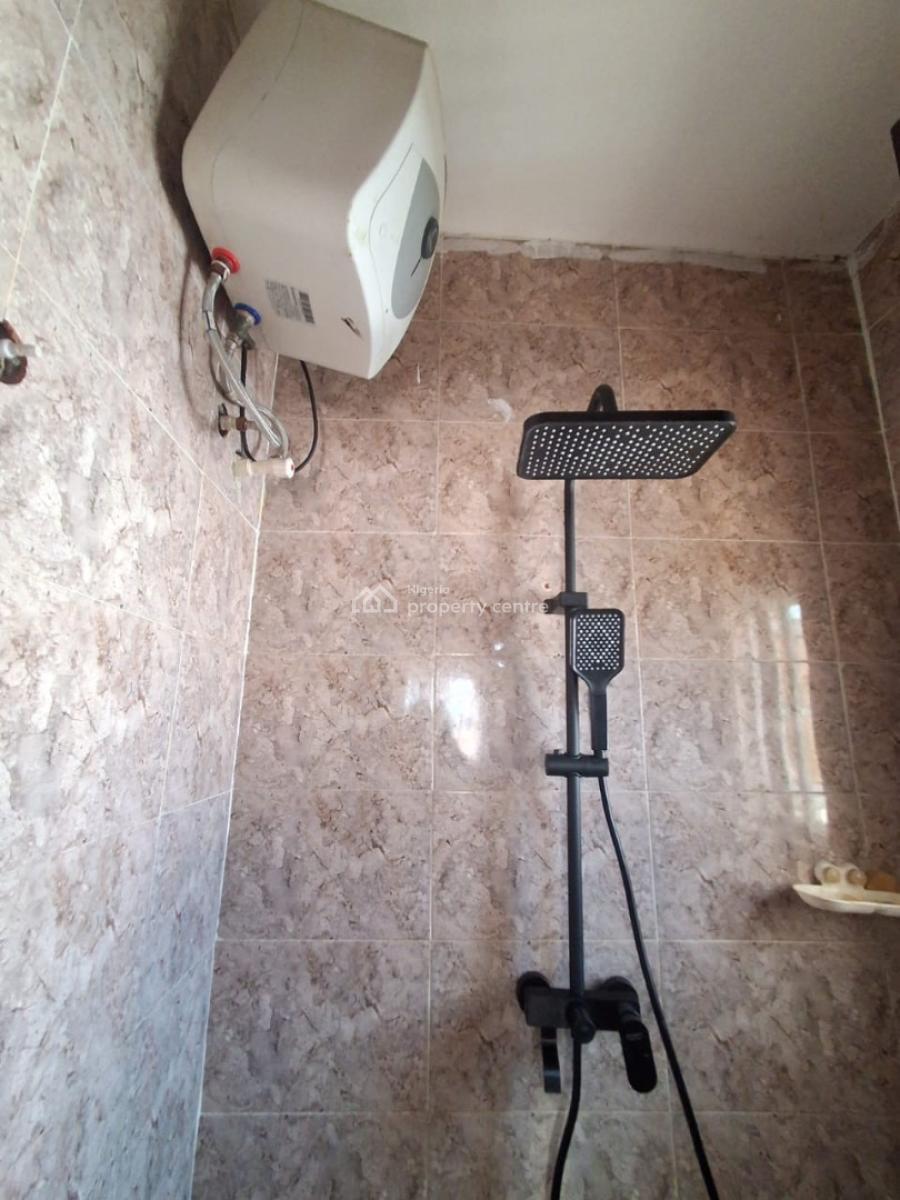 Clean and Very Spacious 3 Bedroom ( Upstairs), Badore, Ajah, Lagos, Flat / Apartment for Rent