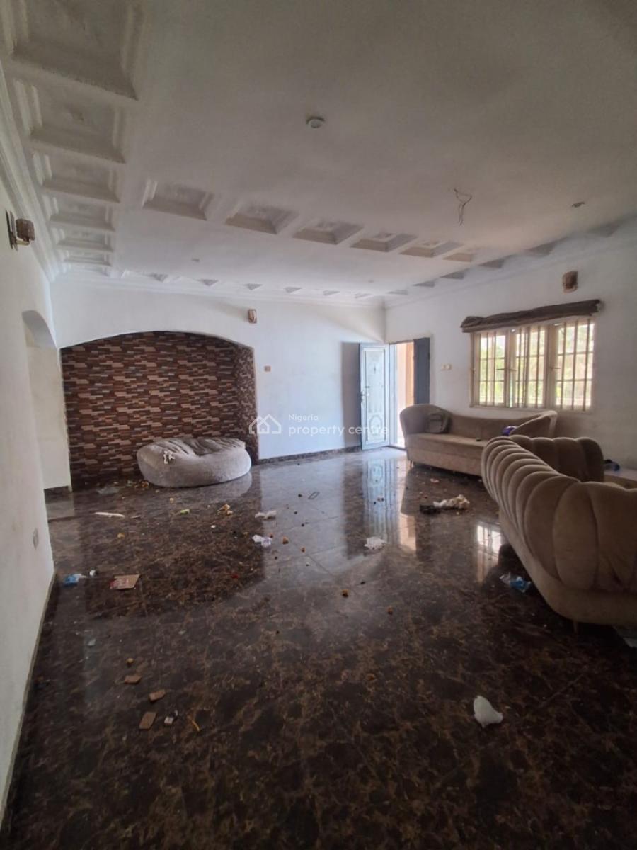 Clean and Very Spacious 3 Bedroom ( Upstairs), Badore, Ajah, Lagos, Flat / Apartment for Rent