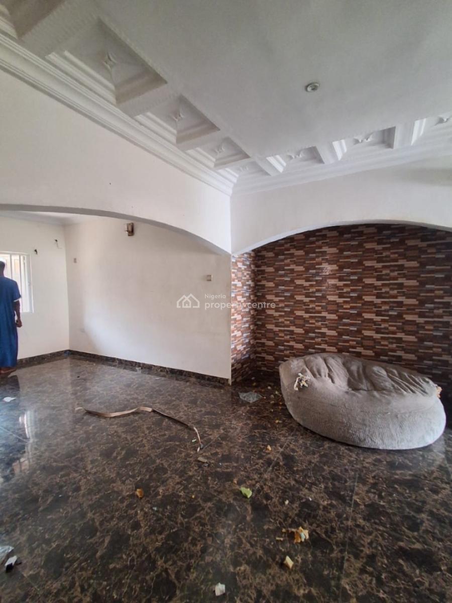 Clean and Very Spacious 3 Bedroom ( Upstairs), Badore, Ajah, Lagos, Flat / Apartment for Rent