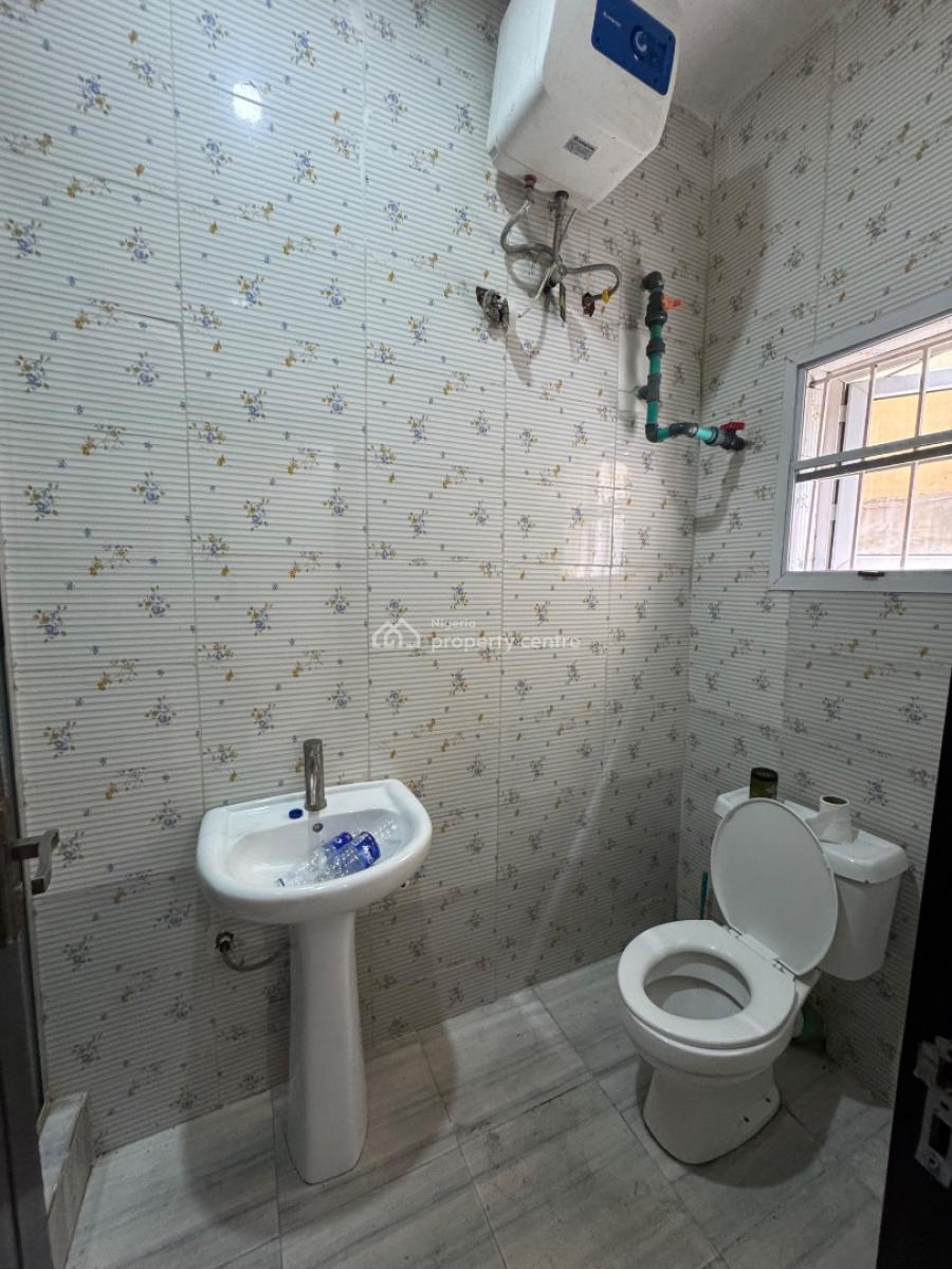 Well Maintained, Tastefully Finished Two (2) Bedroom Apartment, Behind Zenith Bank, Osapa, Lekki, Lagos, Flat / Apartment for Rent