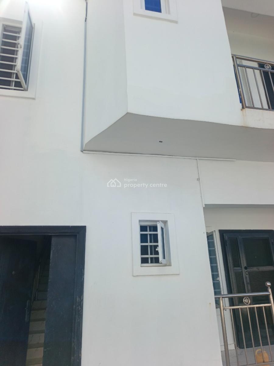 Luxury 3 Bedroom Flat Upstairs, Badore, Ajah, Lagos, Flat / Apartment for Rent