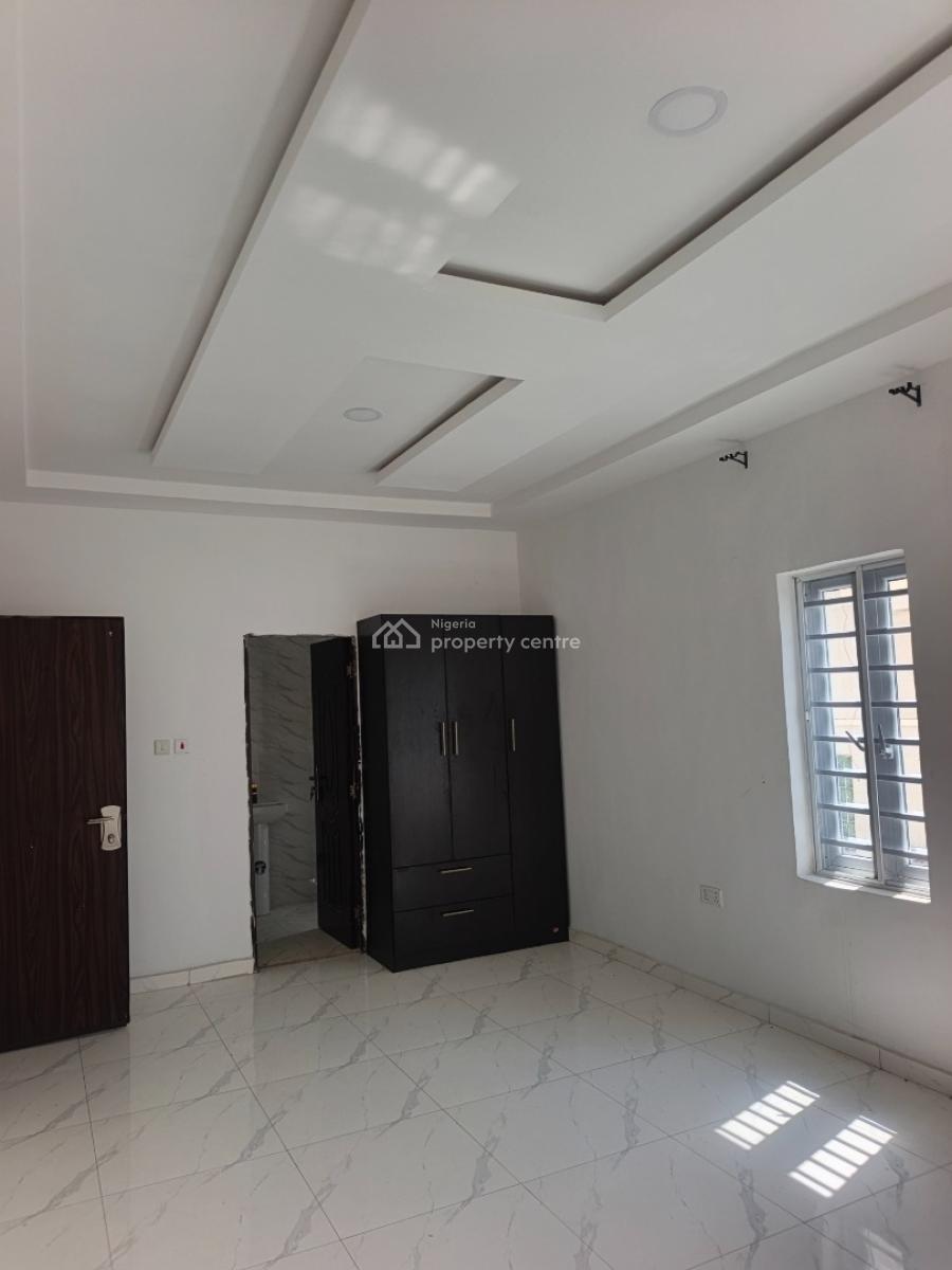 Luxury 3 Bedroom Flat Upstairs, Badore, Ajah, Lagos, Flat / Apartment for Rent
