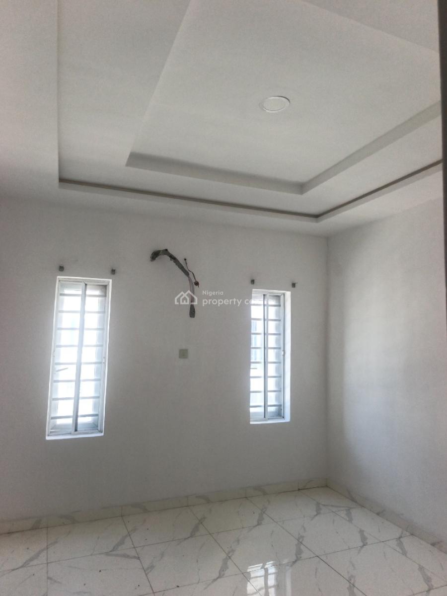 Luxury 3 Bedroom Flat Upstairs, Badore, Ajah, Lagos, Flat / Apartment for Rent