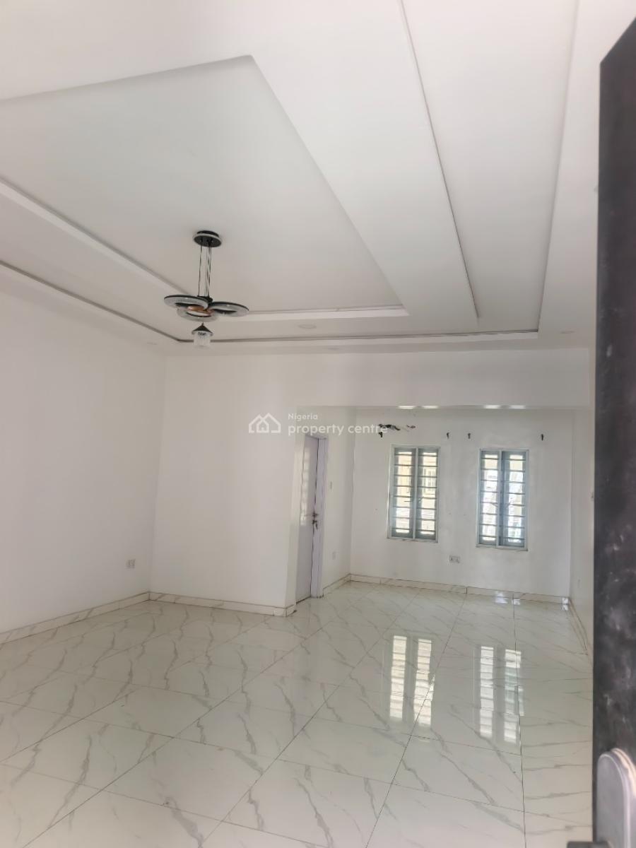 Luxury 3 Bedroom Flat Upstairs, Badore, Ajah, Lagos, Flat / Apartment for Rent