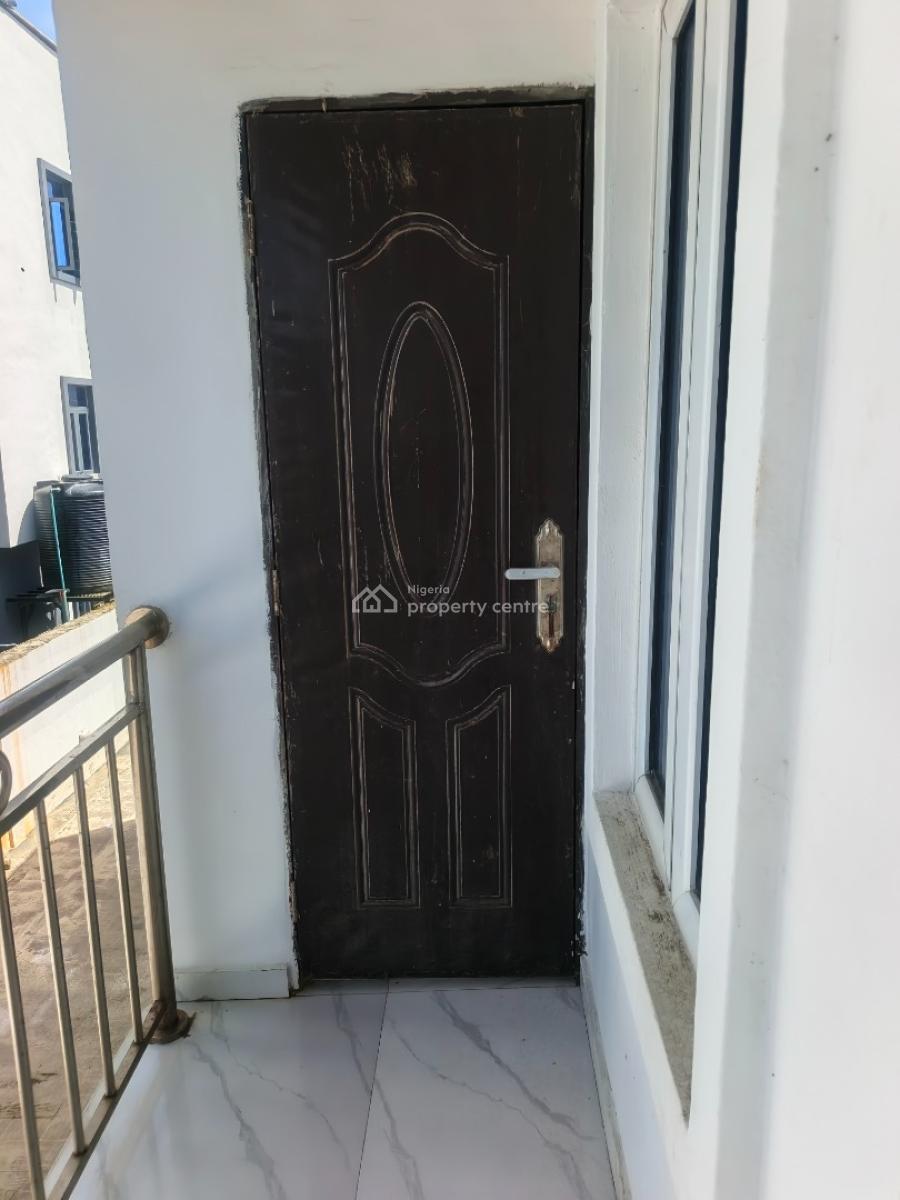 Luxury 3 Bedroom Flat Upstairs, Badore, Ajah, Lagos, Flat / Apartment for Rent