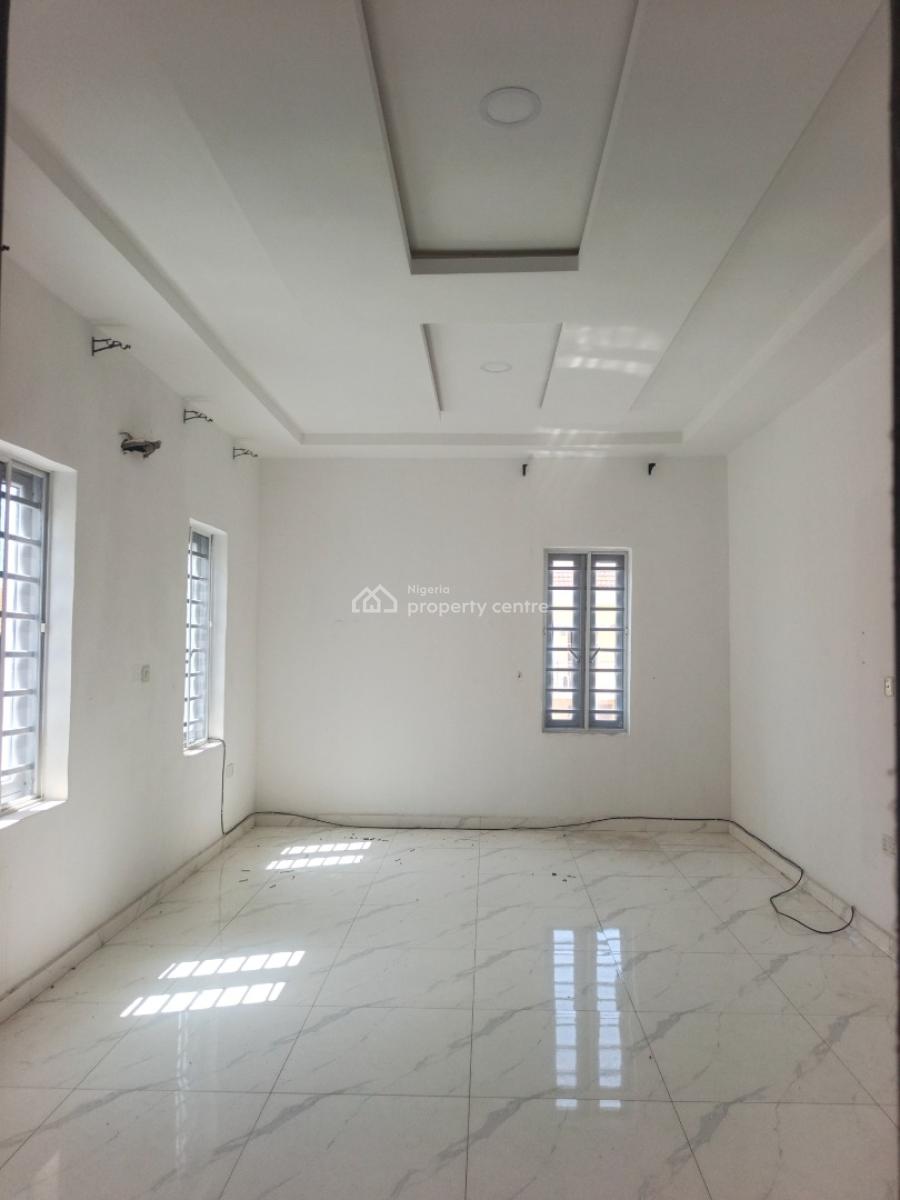 Luxury 3 Bedroom Flat Upstairs, Badore, Ajah, Lagos, Flat / Apartment for Rent