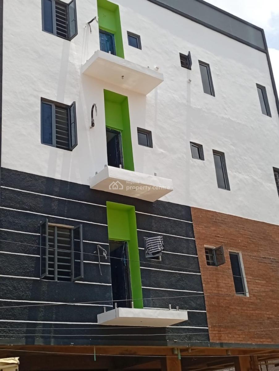 Luxury 3 Bedroom Apartment, Alagomeji, Yaba, Lagos, Flat / Apartment for Rent