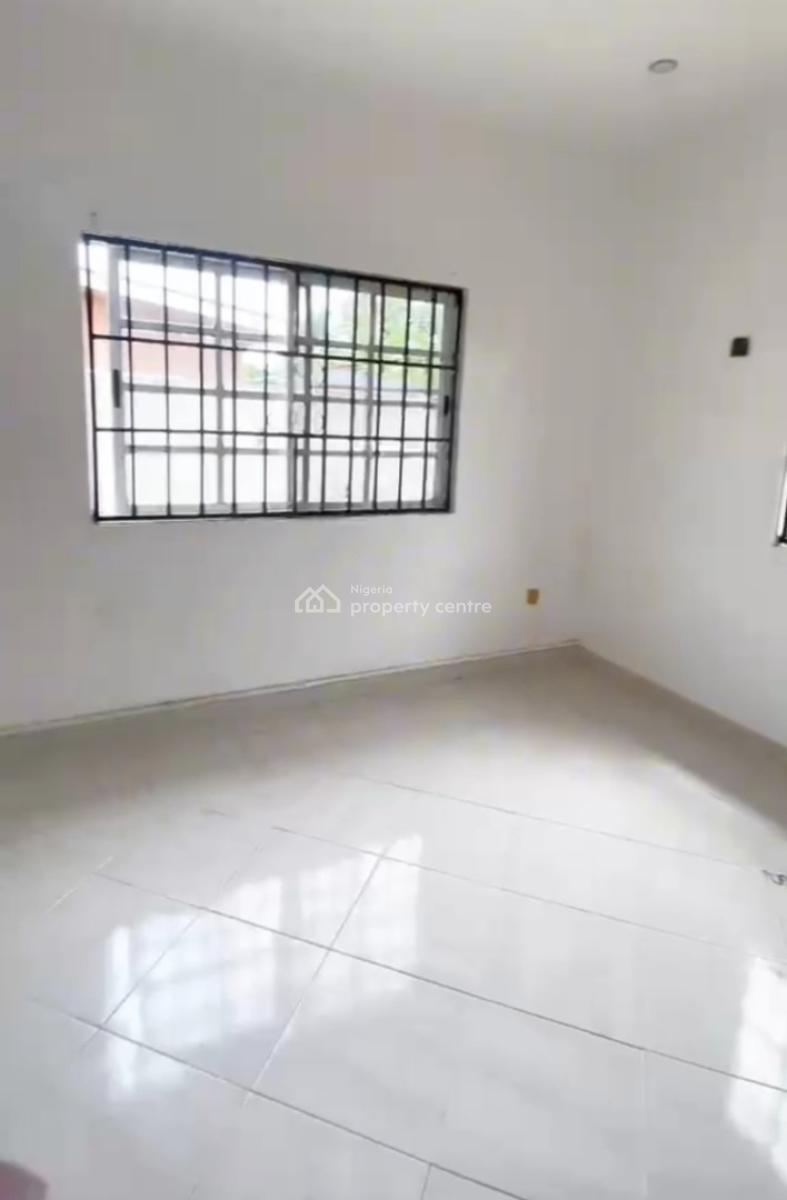 Distress 4 Bedrooms Detached Bungalow with Boyz Quarter, Mayfair Gardens Estate, Awoyaya, Ibeju Lekki, Lagos, Detached Bungalow for Sale