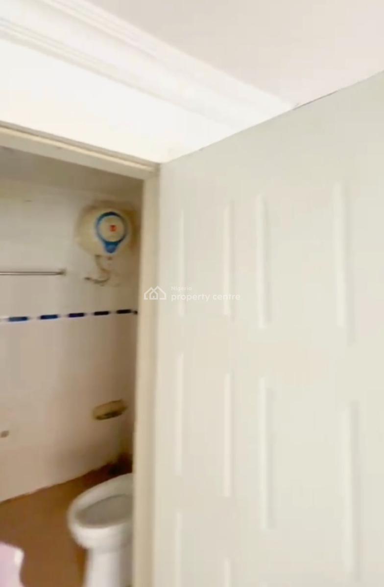Distress 4 Bedrooms Detached Bungalow with Boyz Quarter, Mayfair Gardens Estate, Awoyaya, Ibeju Lekki, Lagos, Detached Bungalow for Sale