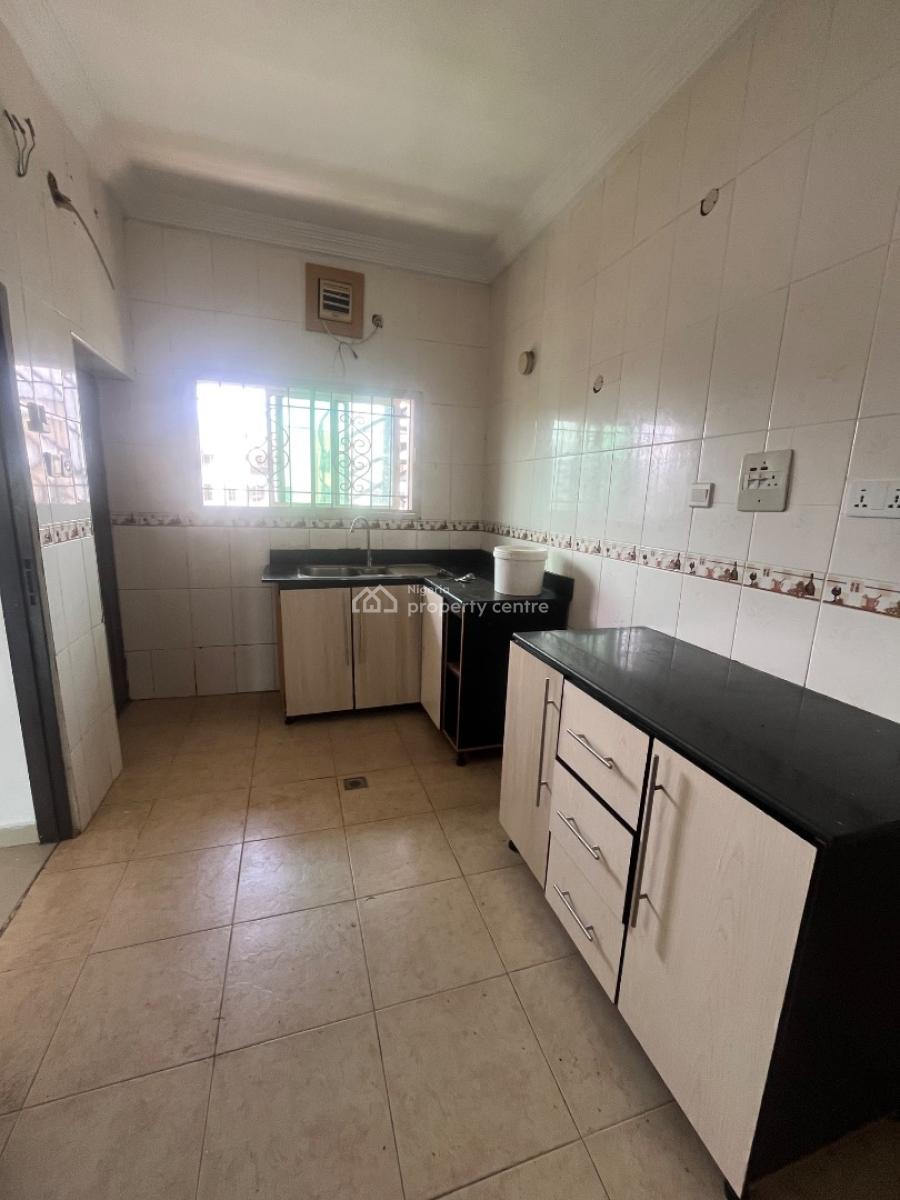 Massive 2 Bedroom Apartment on The Second Floor, Kusenla Road, Ikate Elegushi, Lekki, Lagos, Flat / Apartment for Rent