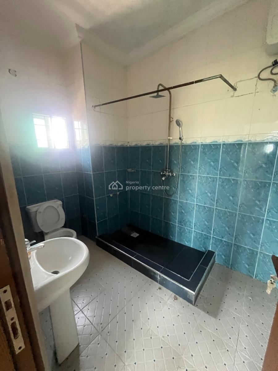 Massive 2 Bedroom Apartment on The Second Floor, Kusenla Road, Ikate Elegushi, Lekki, Lagos, Flat / Apartment for Rent