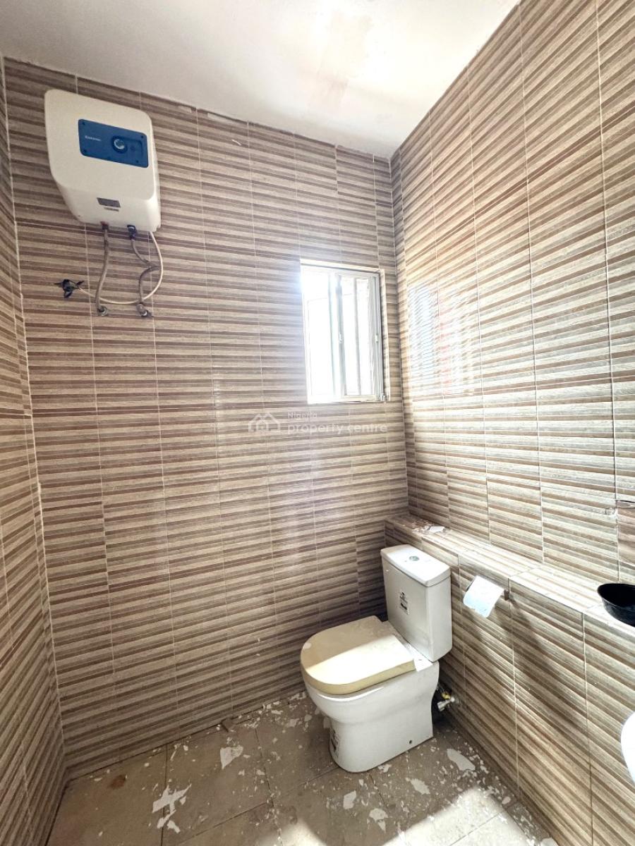 Well Maintained 4 Bedroom Terrace, Osapa, Lekki, Lagos, Terraced Duplex for Rent