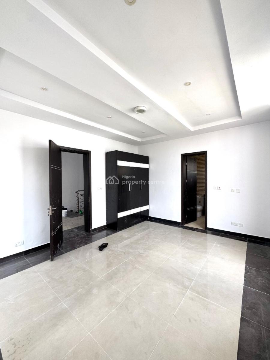 Well Maintained 4 Bedroom Terrace, Osapa, Lekki, Lagos, Terraced Duplex for Rent