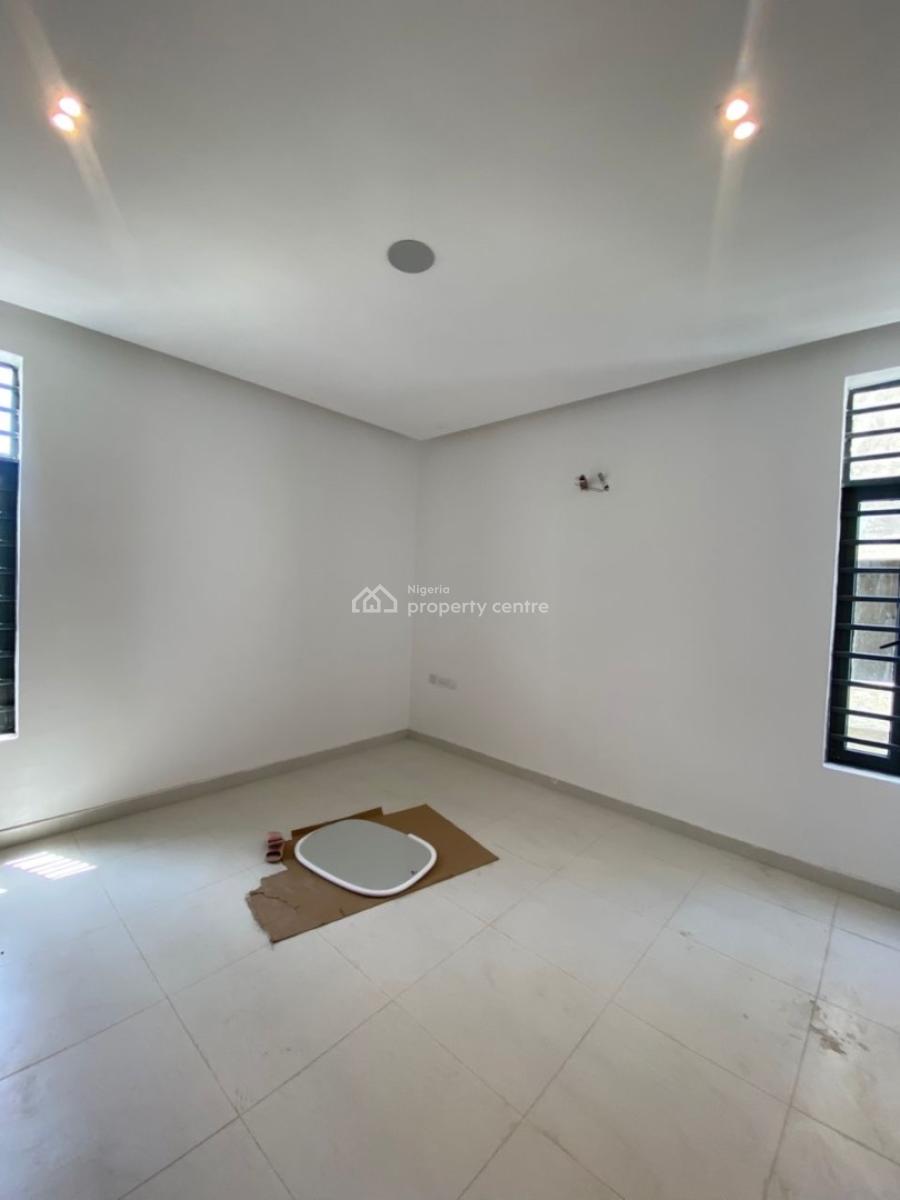 Beautifully 2bedroom Flat Is Available, Lekki Phase 1, Lekki, Lagos, Flat / Apartment for Sale