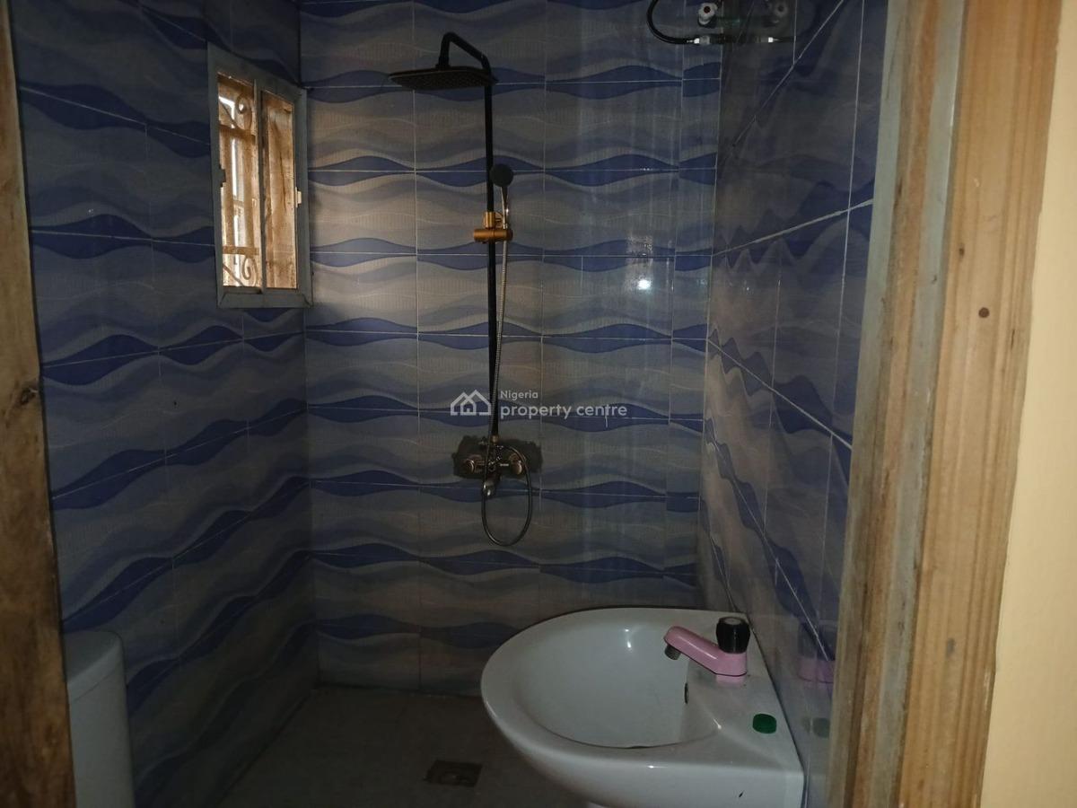 Executive 2 Bedroom Flat, Warewa, Berger, Arepo, Ogun, Flat / Apartment for Rent