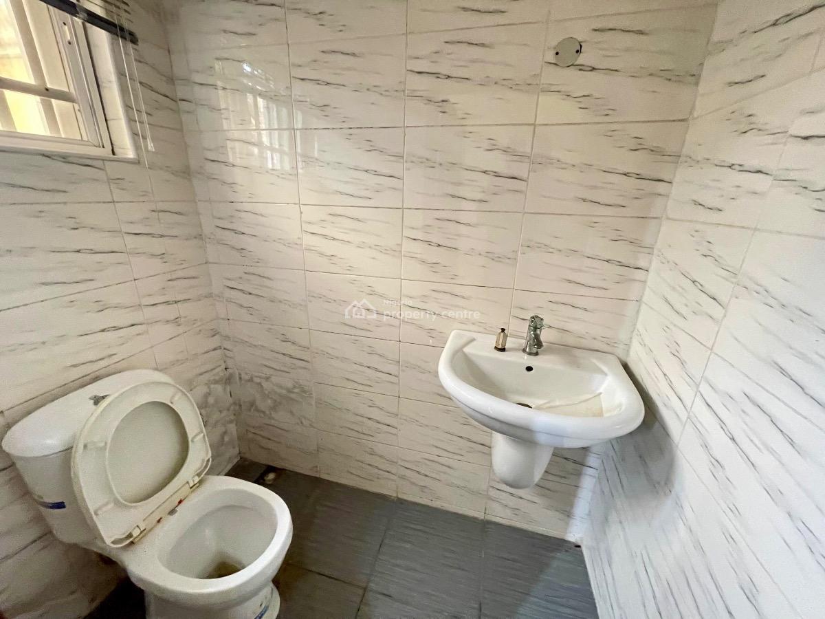 Spacious 5-bedroom Terrace Duplex Peninsula Garde, Peninsula Gardens, Sangotedo, Ajah, Lagos, Terraced Duplex for Rent