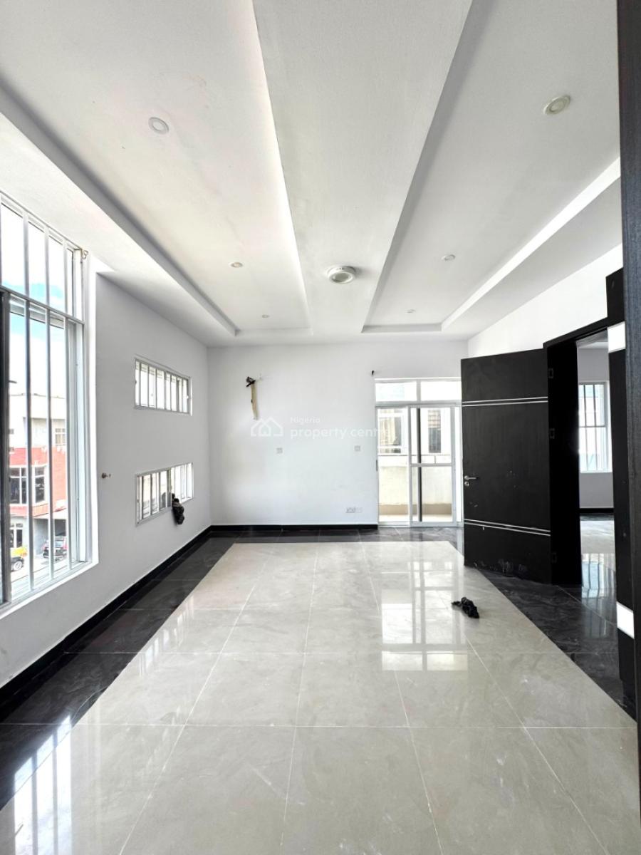 Well Maintained Spacious 4 Bedrooms Serviced 4 Bedrooms Duplex, in an Access Code Estate Along Victory Park Estate Road, Osapa, Lekki, Lagos, Semi-detached Duplex for Rent