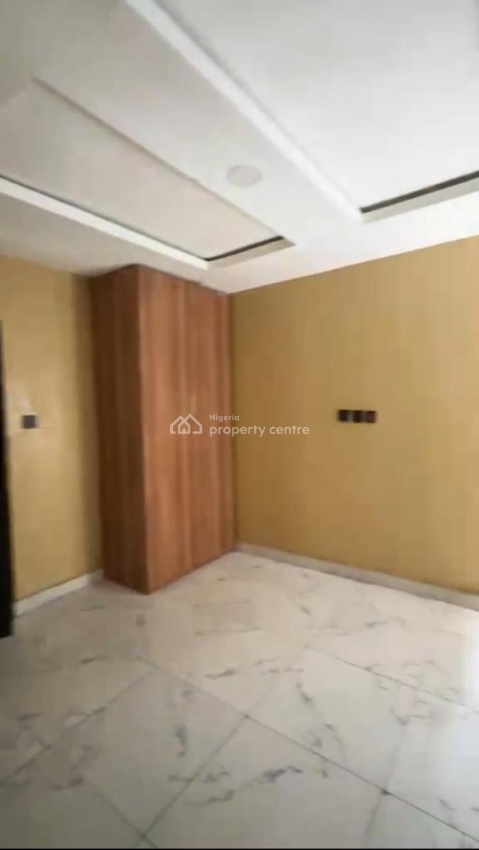 Lovely 2 Bedroom Flat, Bode Thomas, Surulere, Lagos, Flat / Apartment for Rent