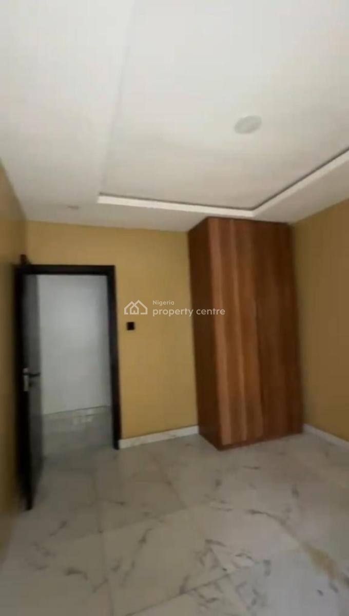 Lovely 2 Bedroom Flat, Bode Thomas, Surulere, Lagos, Flat / Apartment for Rent