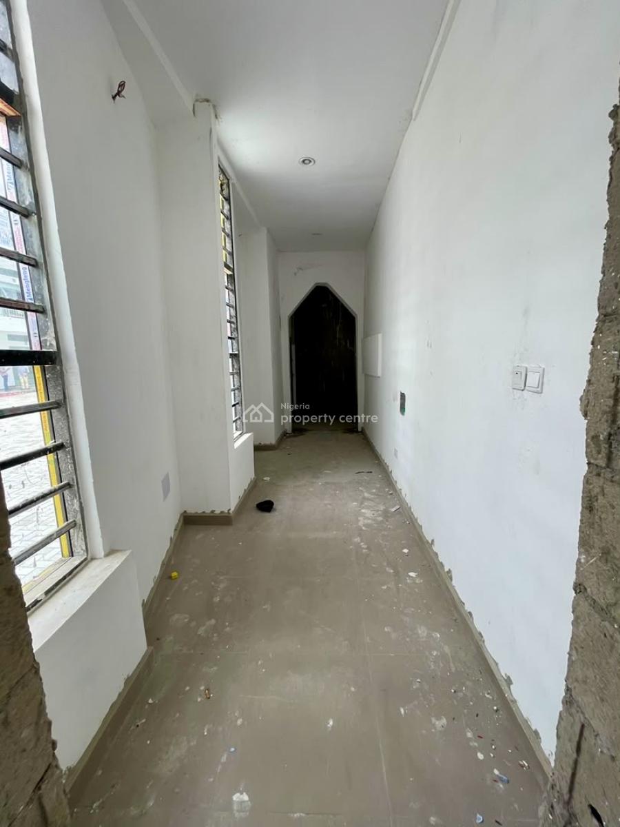 Road-facing 350sqm Commercial Space with Maximum Brand Exposure, Ajah, Lagos, Commercial Property for Rent
