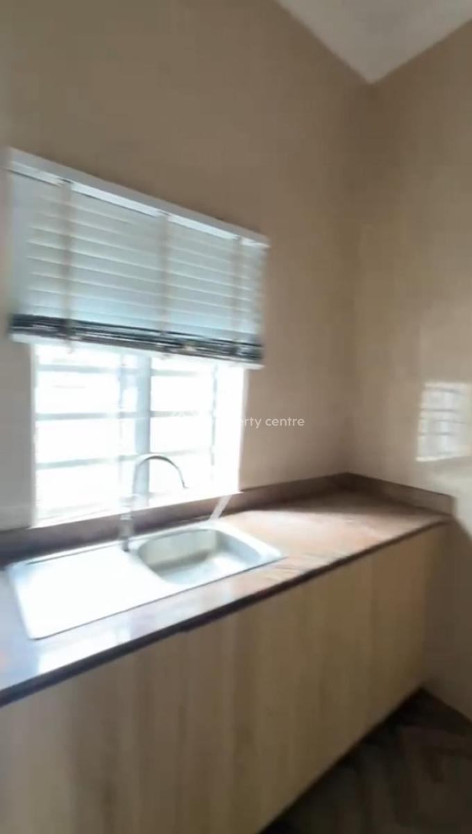 Lovely 2 Bedroom Flat, Bode Thomas, Surulere, Lagos, Flat / Apartment for Rent