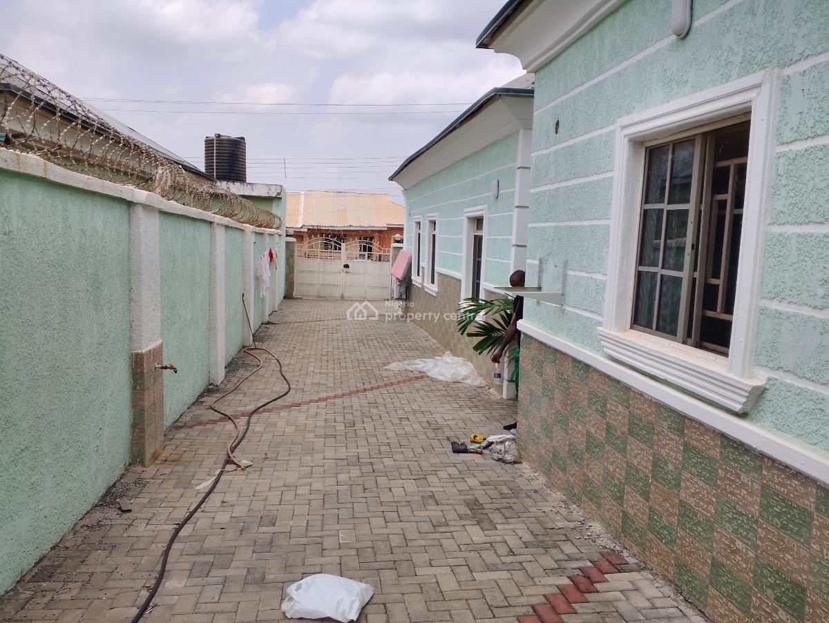 Three Bedrooms Bungalow with Bq, Lokogoma District, Abuja, Detached Bungalow for Sale