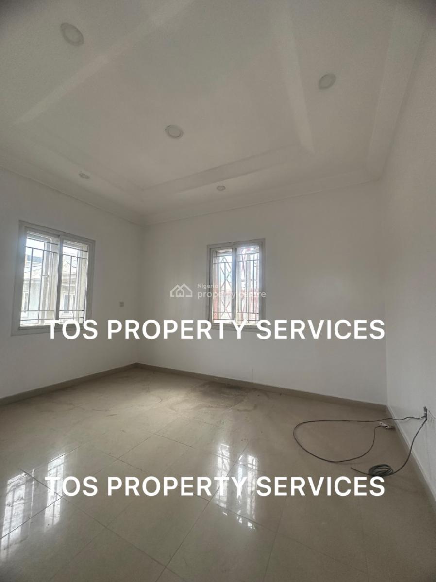 2 Bedroom Flat for Office- Commercial, Lekki Phase 1, Lekki Phase 1, Lekki, Lagos, Restaurant / Bar for Rent