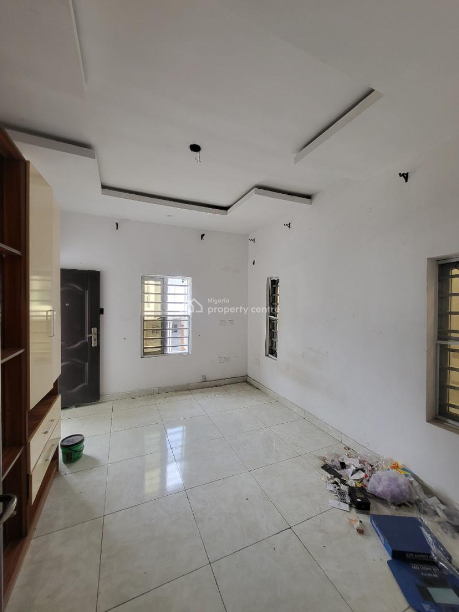 Master Bedroom on First Floor with Terrace Sit Out, G.r.a, Ikota, Lekki, Lagos, Flat / Apartment for Rent